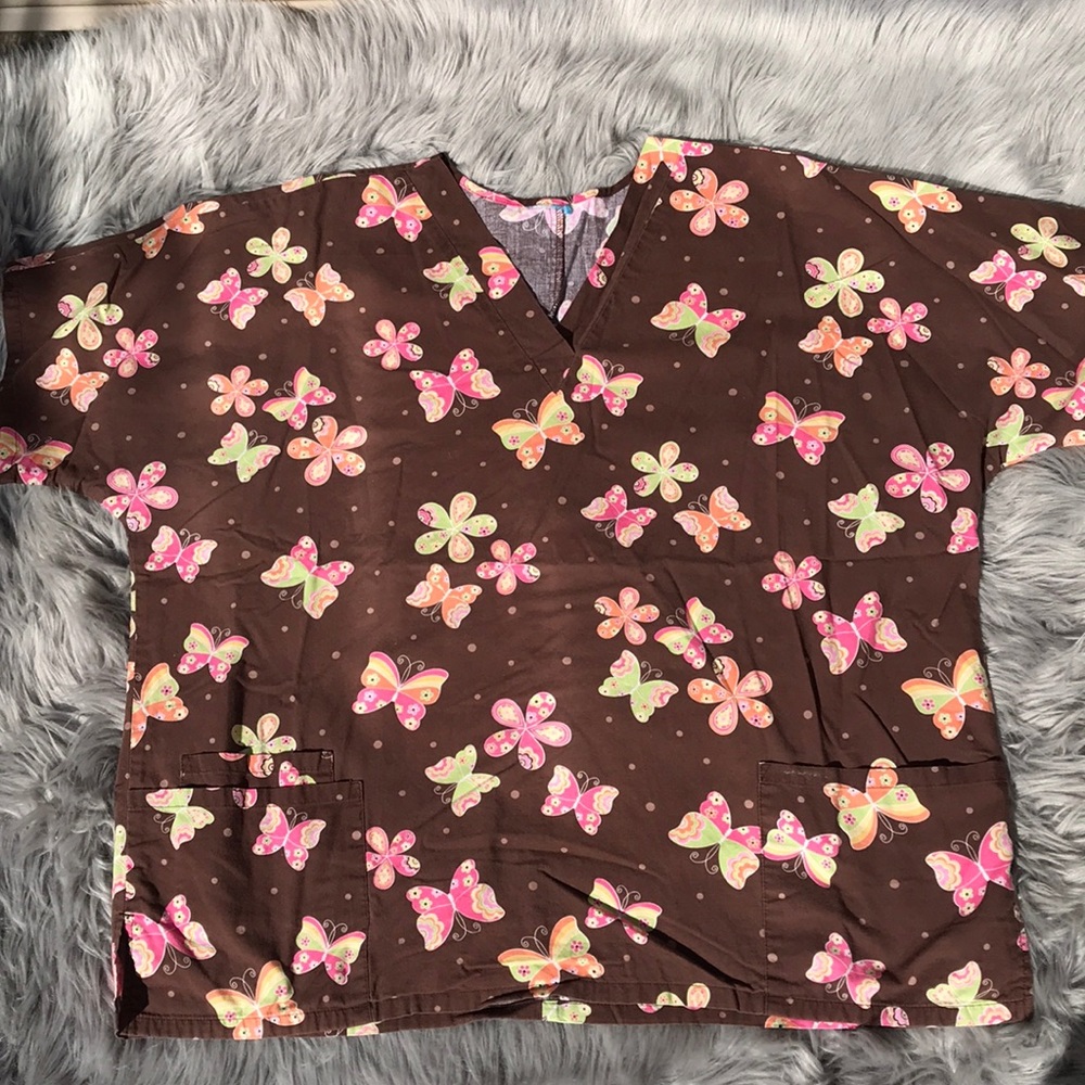 XL brown w butterflies-scrub top
